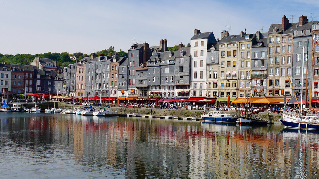 LE HAVRE CRUCEROS FLUVIALES SENA CRUCEROS FRANCIA RIVER CRUISES SEINE RIVER CRUISES CRUCEROS FLUVIALES FRANCIA #LeHavre #SeineCruises #CrucerosSena #SeineRiverCruises #FranceCruises #Honfleur